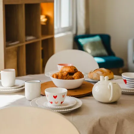 Appartement Cosy - Tram & Commerces A Pieds - Lumineux